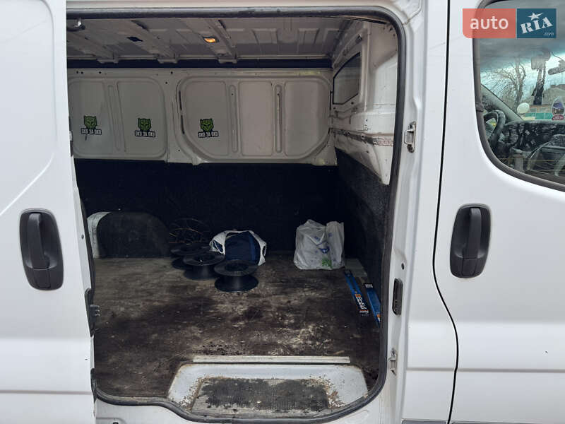 Грузовой фургон Opel Vivaro 2004 в Харькове