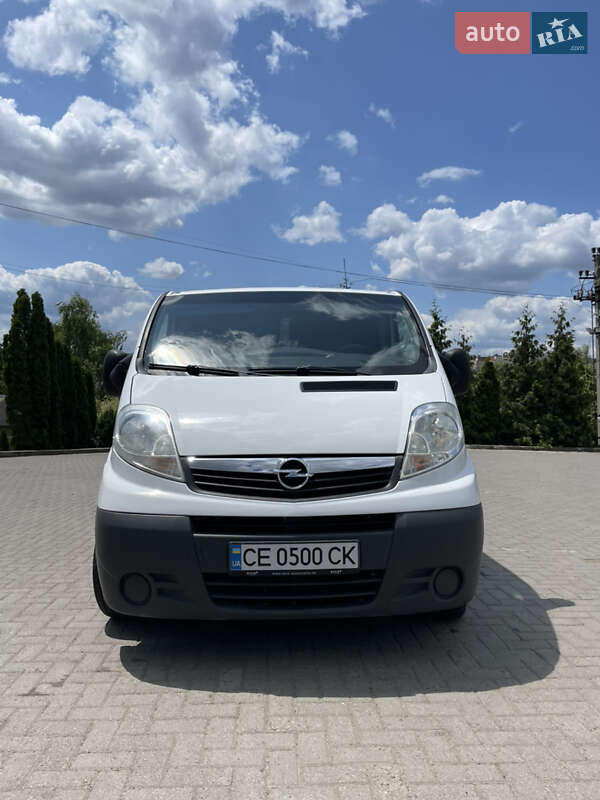 Минивэн Opel Vivaro 2013 в Черновцах