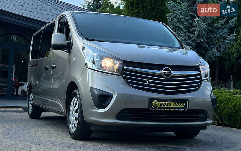 Opel Vivaro 2016