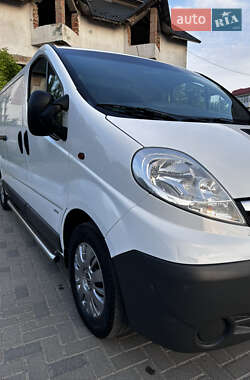 Грузовой фургон Opel Vivaro 2014 в 