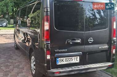 Мінівен Opel Vivaro 2015 в 