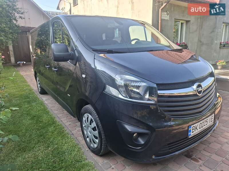 Минивэн Opel Vivaro 2015 в Ровно фото 10 Минивэн Opel Vivaro 2015 в Ровно