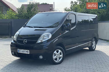 Минивэн Opel Vivaro 2013 в Жовкве