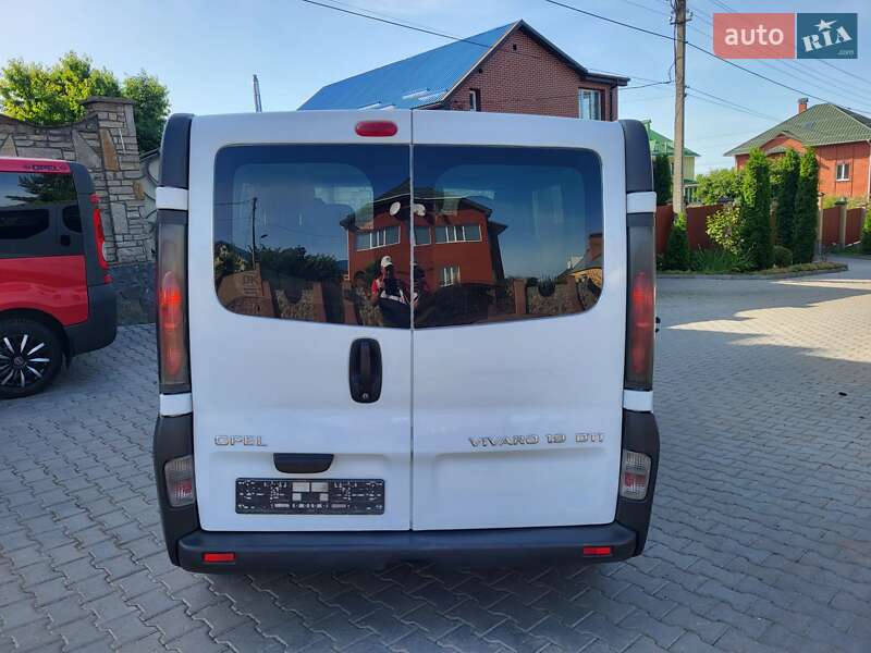 Мінівен Opel Vivaro 2002 в Хмельницькому