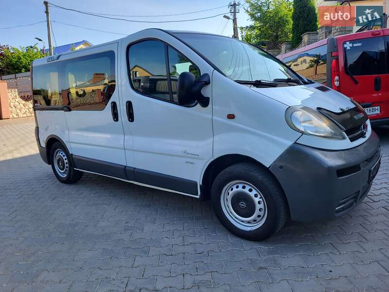 Мінівен Opel Vivaro 2002 в Хмельницькому