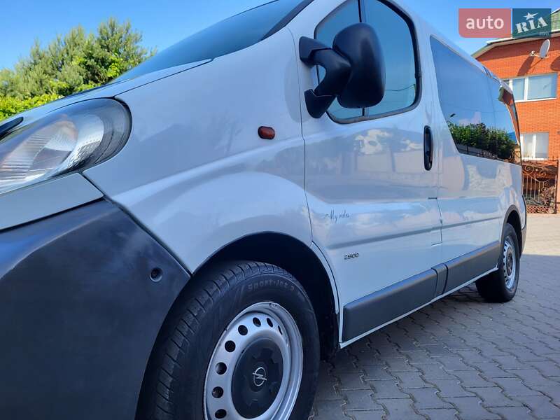 Мінівен Opel Vivaro 2002 в Хмельницькому