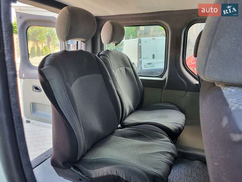 Мінівен Opel Vivaro 2002 в Хмельницькому