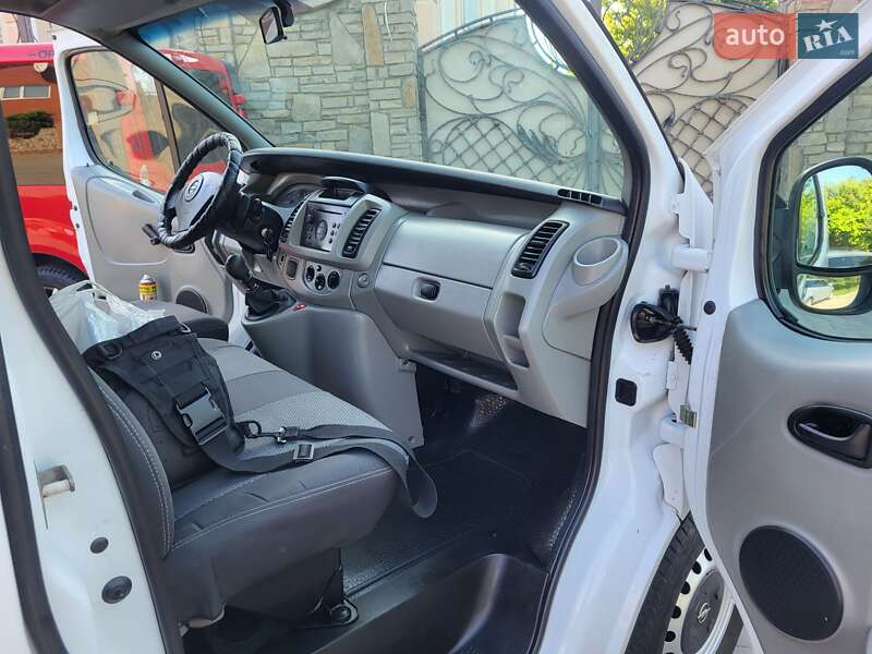 Мінівен Opel Vivaro 2002 в Хмельницькому