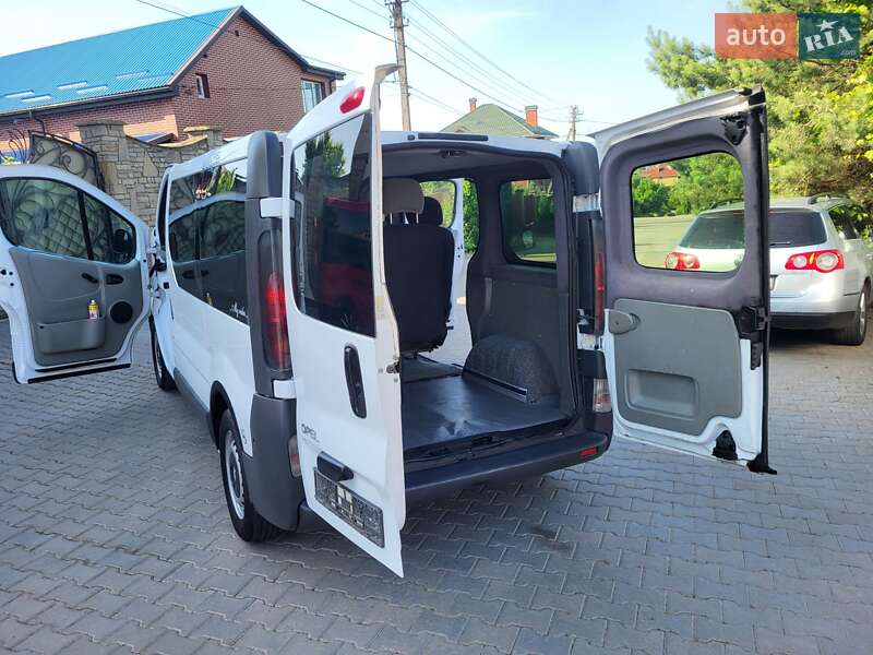 Мінівен Opel Vivaro 2002 в Хмельницькому