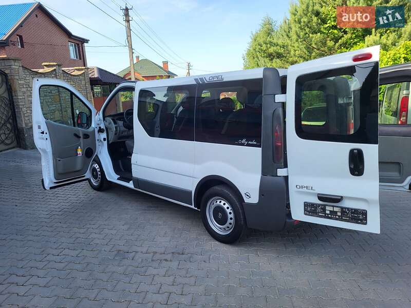Мінівен Opel Vivaro 2002 в Хмельницькому