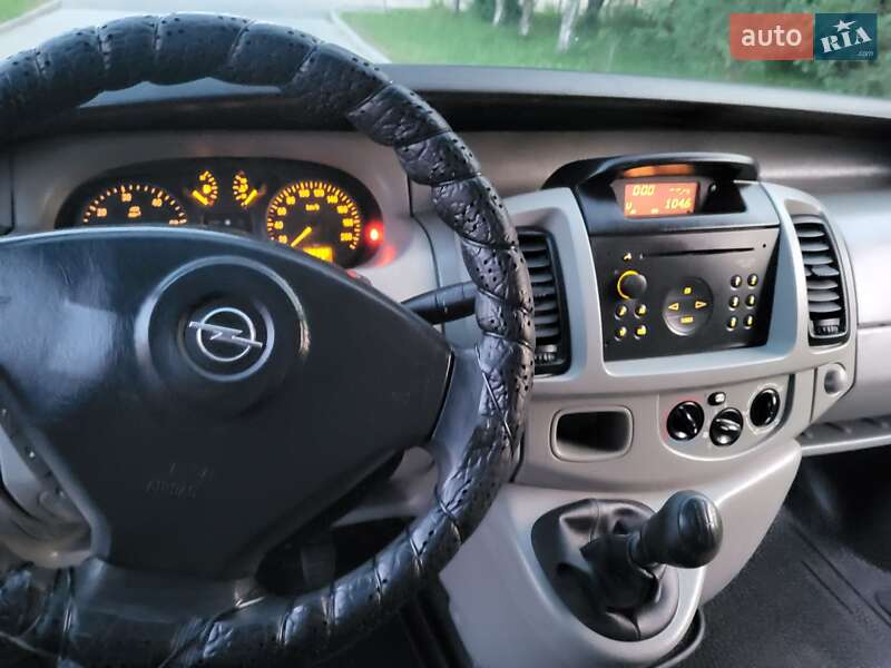 Мінівен Opel Vivaro 2002 в Хмельницькому