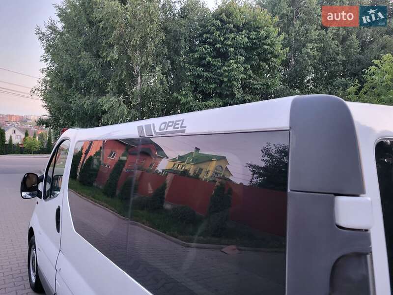 Мінівен Opel Vivaro 2002 в Хмельницькому