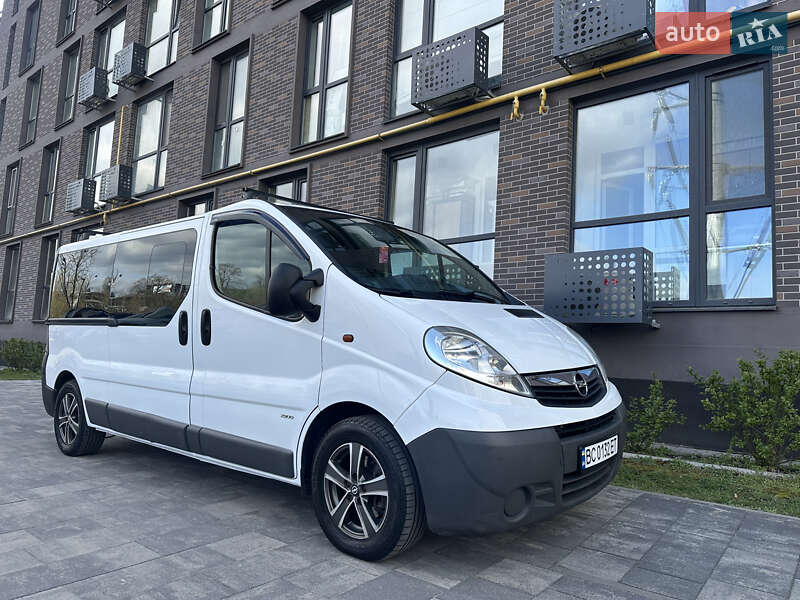 Opel Vivaro 2011