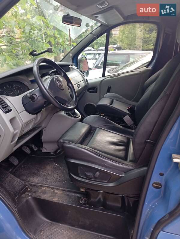 Минивэн Opel Vivaro 2001 в Львове
