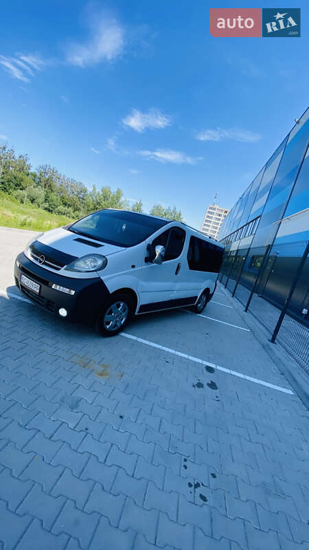 Opel Vivaro 2004