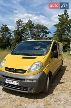Минивэн Opel Vivaro 2004 в Кременце