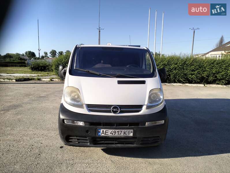 Opel Vivaro 2003