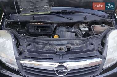 Мінівен Opel Vivaro 2009 в 