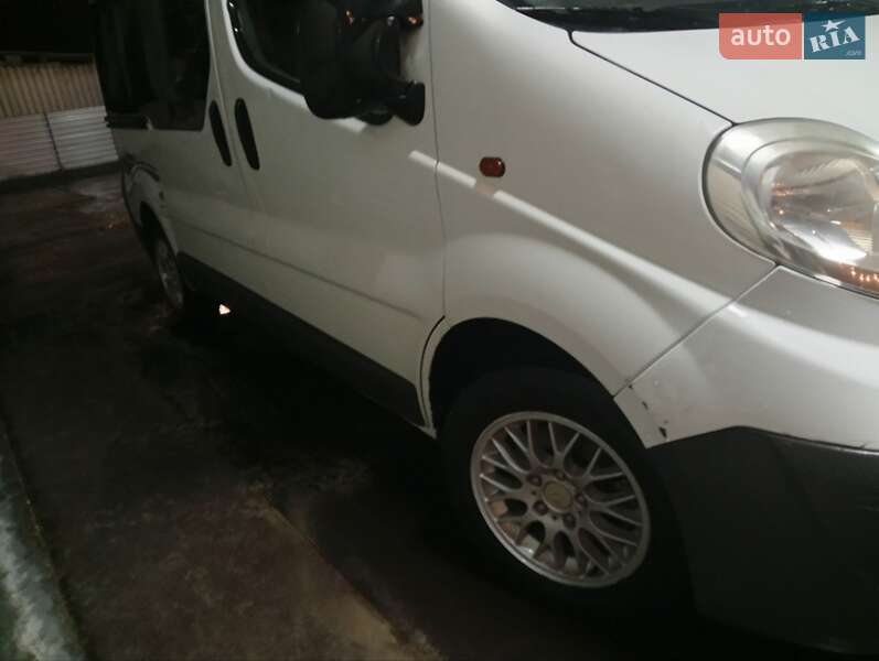 Минивэн Opel Vivaro 2007 в Бориславе