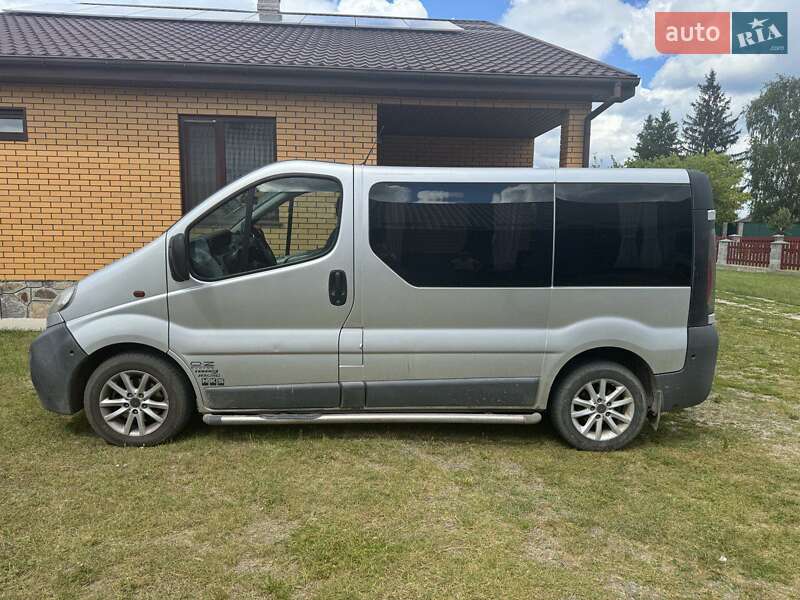 Минивэн Opel Vivaro 2005 в Рокитном