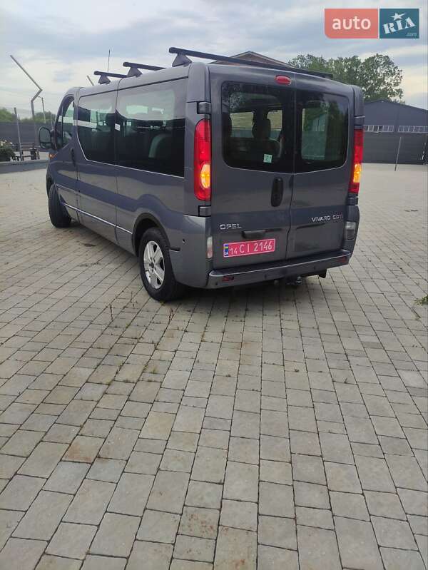 Минивэн Opel Vivaro 2010 в Львове