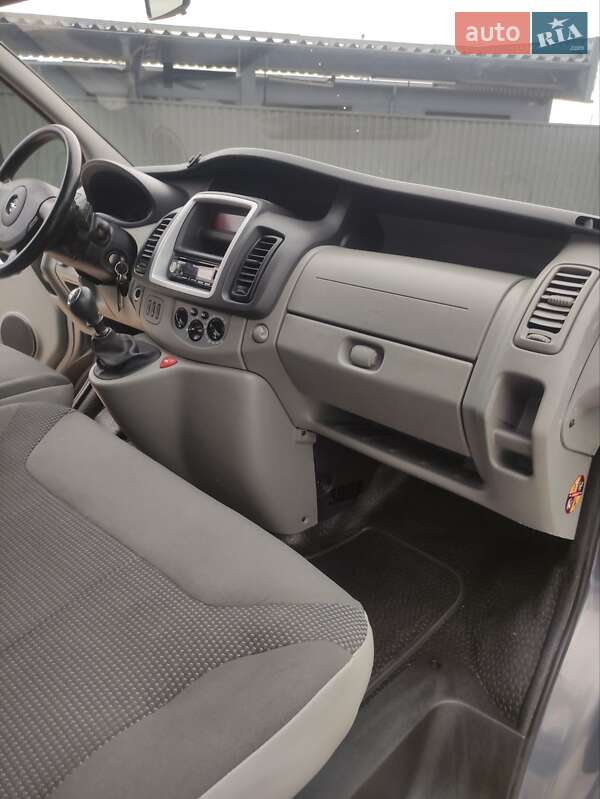 Минивэн Opel Vivaro 2010 в Львове