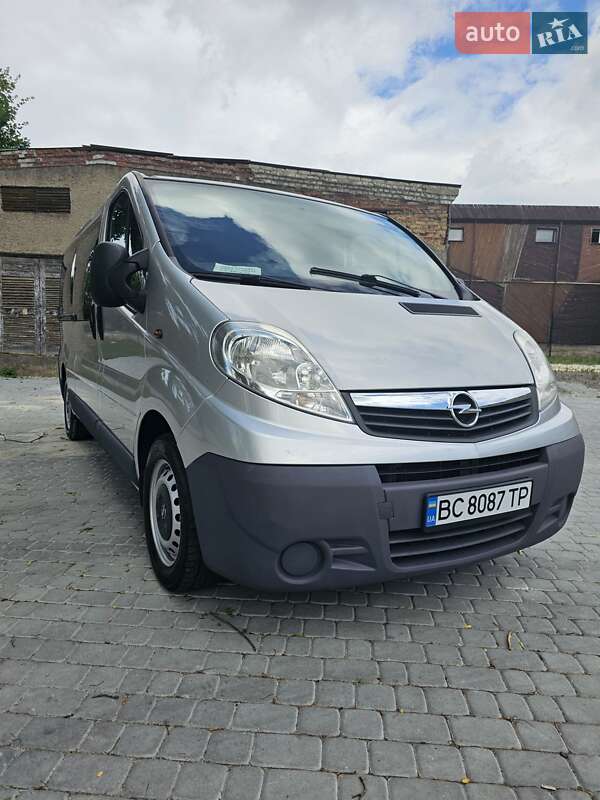 Мінівен Opel Vivaro 2009 в Івано-Франково