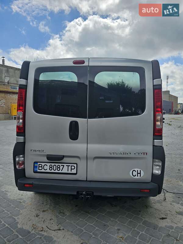 Мінівен Opel Vivaro 2009 в Івано-Франково