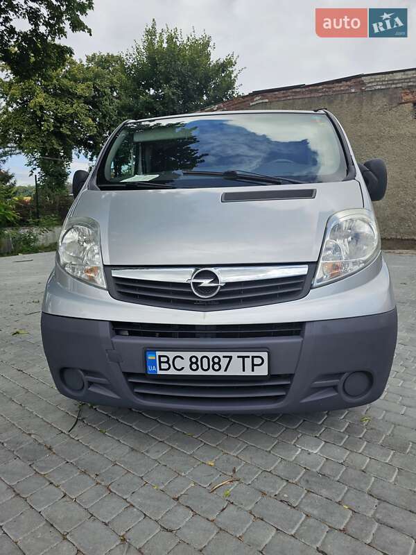 Мінівен Opel Vivaro 2009 в Івано-Франково