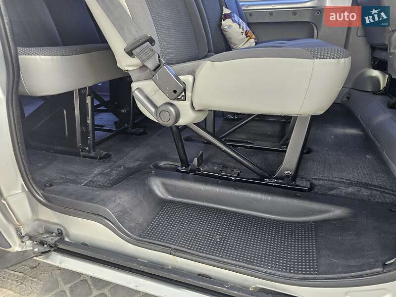 Мінівен Opel Vivaro 2009 в Івано-Франково