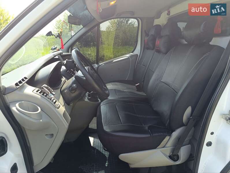 Вантажний фургон Opel Vivaro 2011 в Турці
