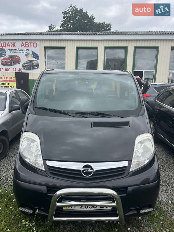 Минивэн Opel Vivaro 2007 в 