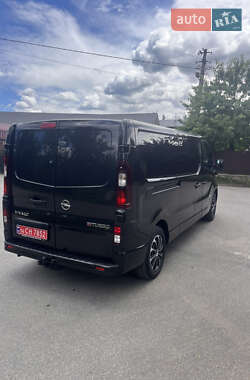 Грузовой фургон Opel Vivaro 2015 в 