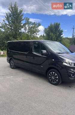 Грузовой фургон Opel Vivaro 2015 в 