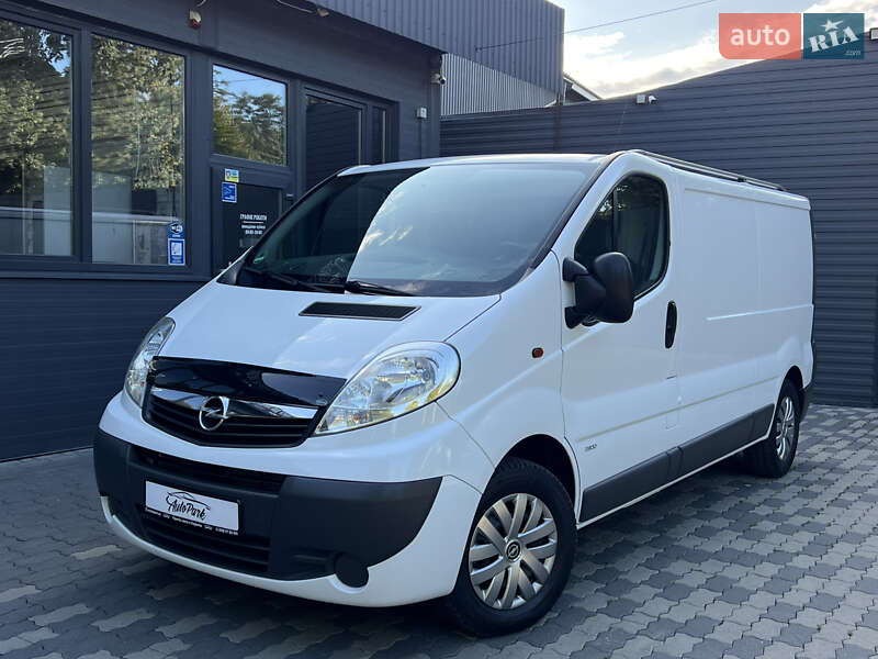 Вантажний фургон Opel Vivaro 2014 в 