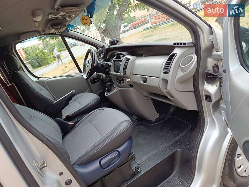 Дом на колесах Opel Vivaro 2004 в Одессе