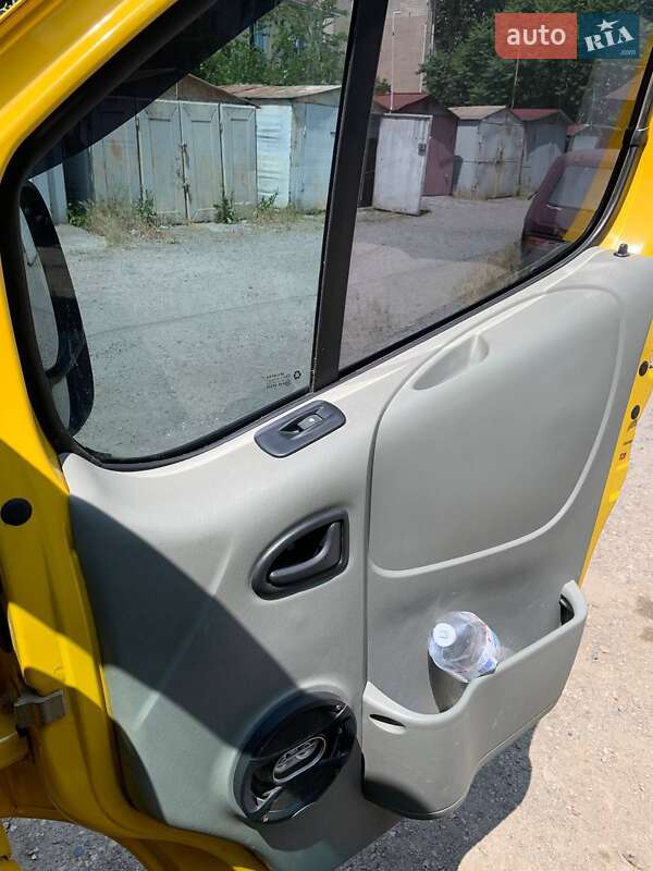 Грузовой фургон Opel Vivaro 2004 в Одессе