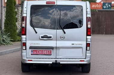 Мінівен Opel Vivaro 2015 в 