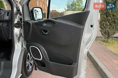 Мінівен Opel Vivaro 2015 в 