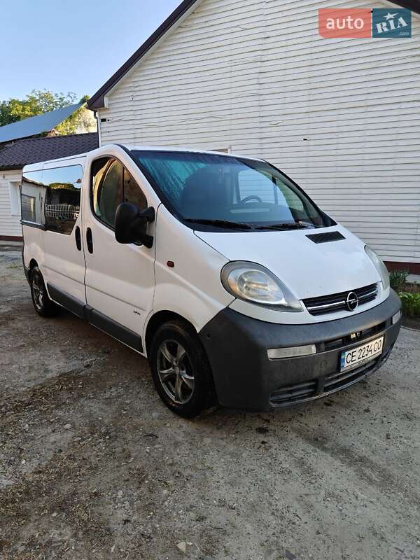 Минивэн Opel Vivaro 2002 в Черновцах