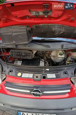 Минивэн Opel Vivaro 2001 в 