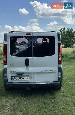 Минивэн Opel Vivaro 2003 в 