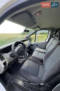 Минивэн Opel Vivaro 2003 в 