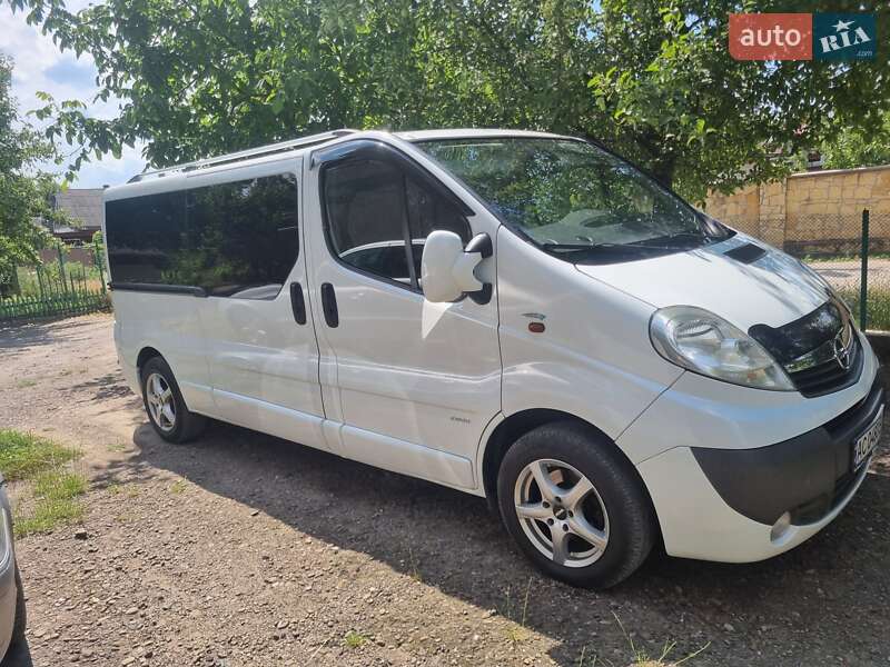 Opel Vivaro 2011