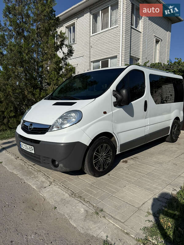 Минивэн Opel Vivaro 2011 в Лозовой