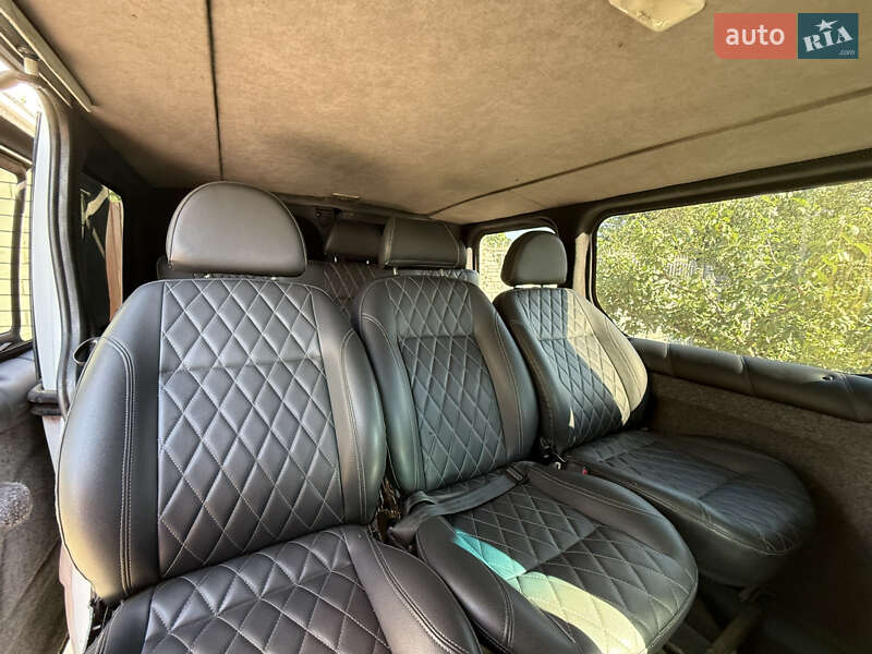 Минивэн Opel Vivaro 2011 в Лозовой
