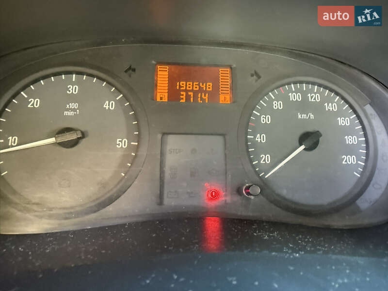 Минивэн Opel Vivaro 2011 в Лозовой