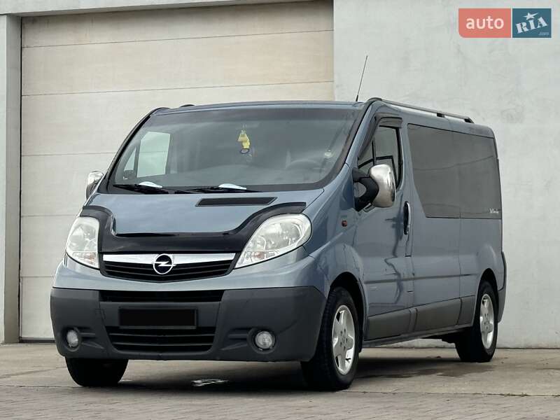 Минивэн Opel Vivaro 2013 в Сарнах