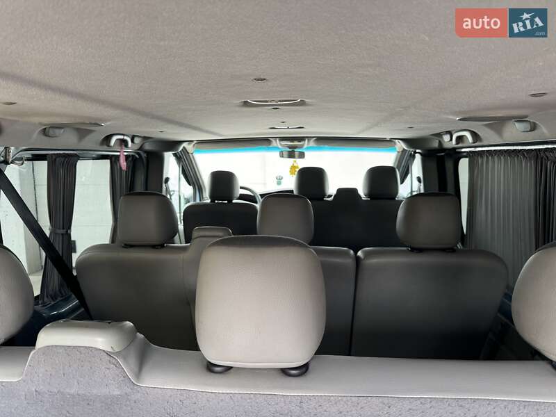 Минивэн Opel Vivaro 2013 в Сарнах