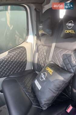 Минивэн Opel Vivaro 2006 в 